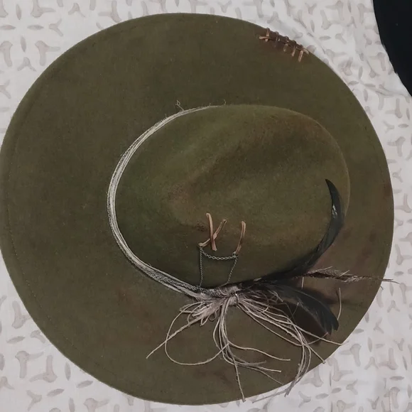 Cawgir Hats🪶 - Picture 11 of 11